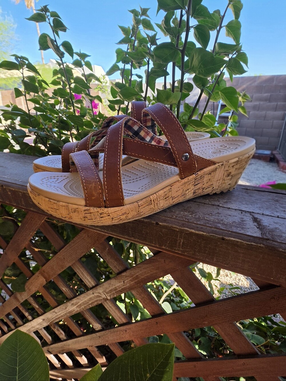 Crocs A-Leigh Brown Cork Wedge Comfort Sandals - Women's Size 8